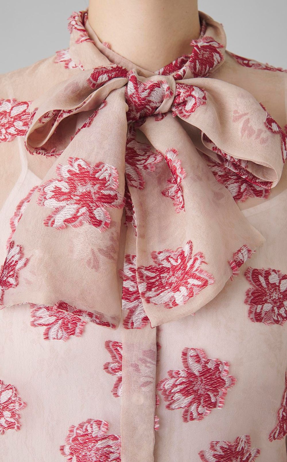 カットフラワーボウタイブラウス