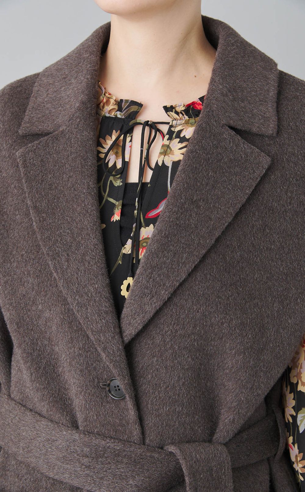 ウールカシミアスリーブレスコート