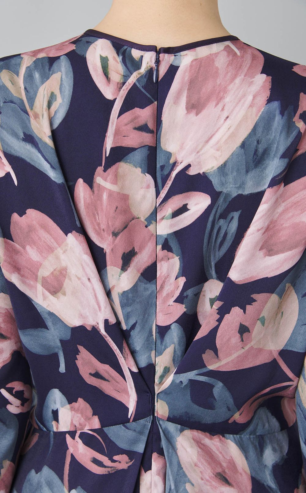 フラワープリントタックワンピース