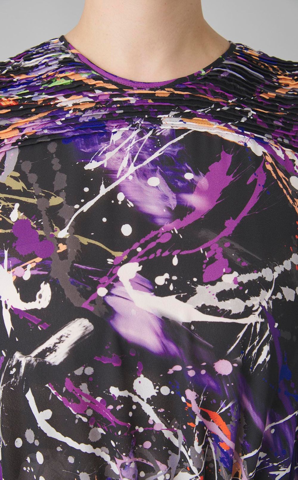 アブストラクトプリントプリーツワンピース