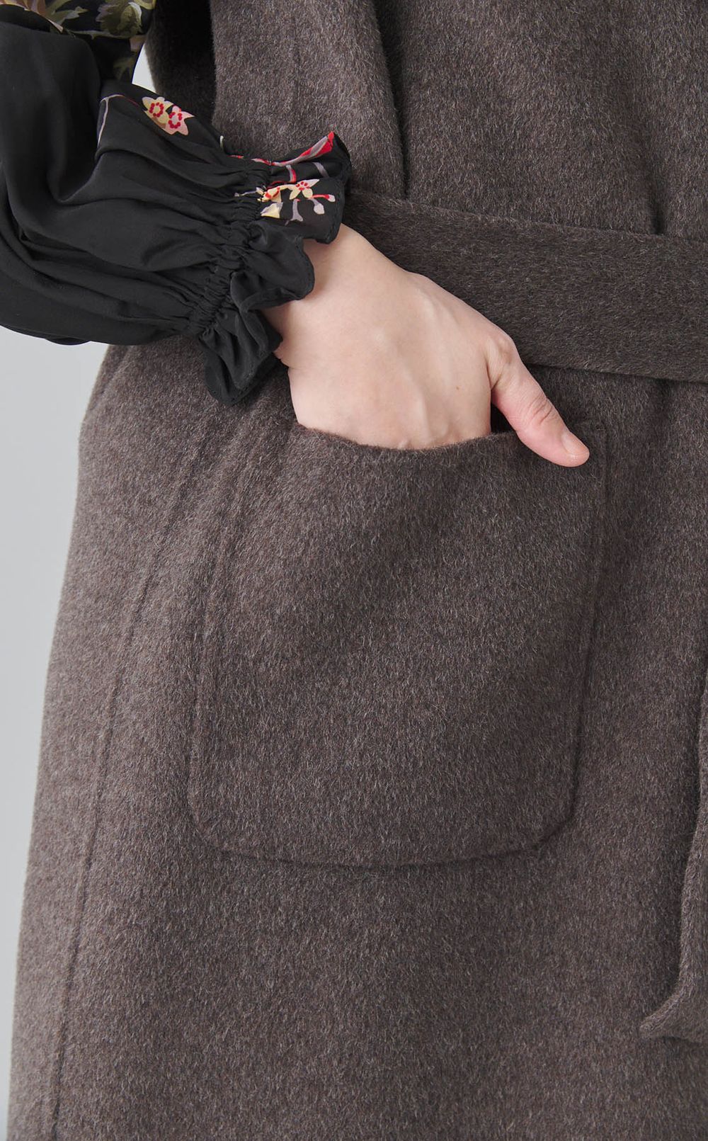 ウールカシミアスリーブレスコート