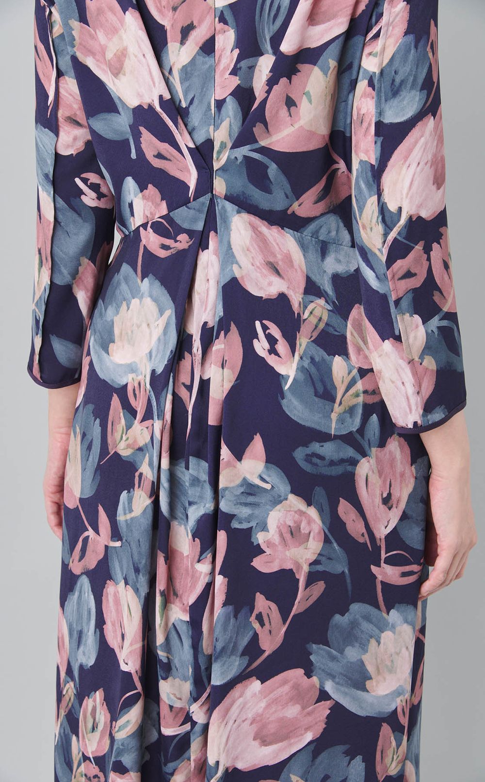 フラワープリントタックワンピース