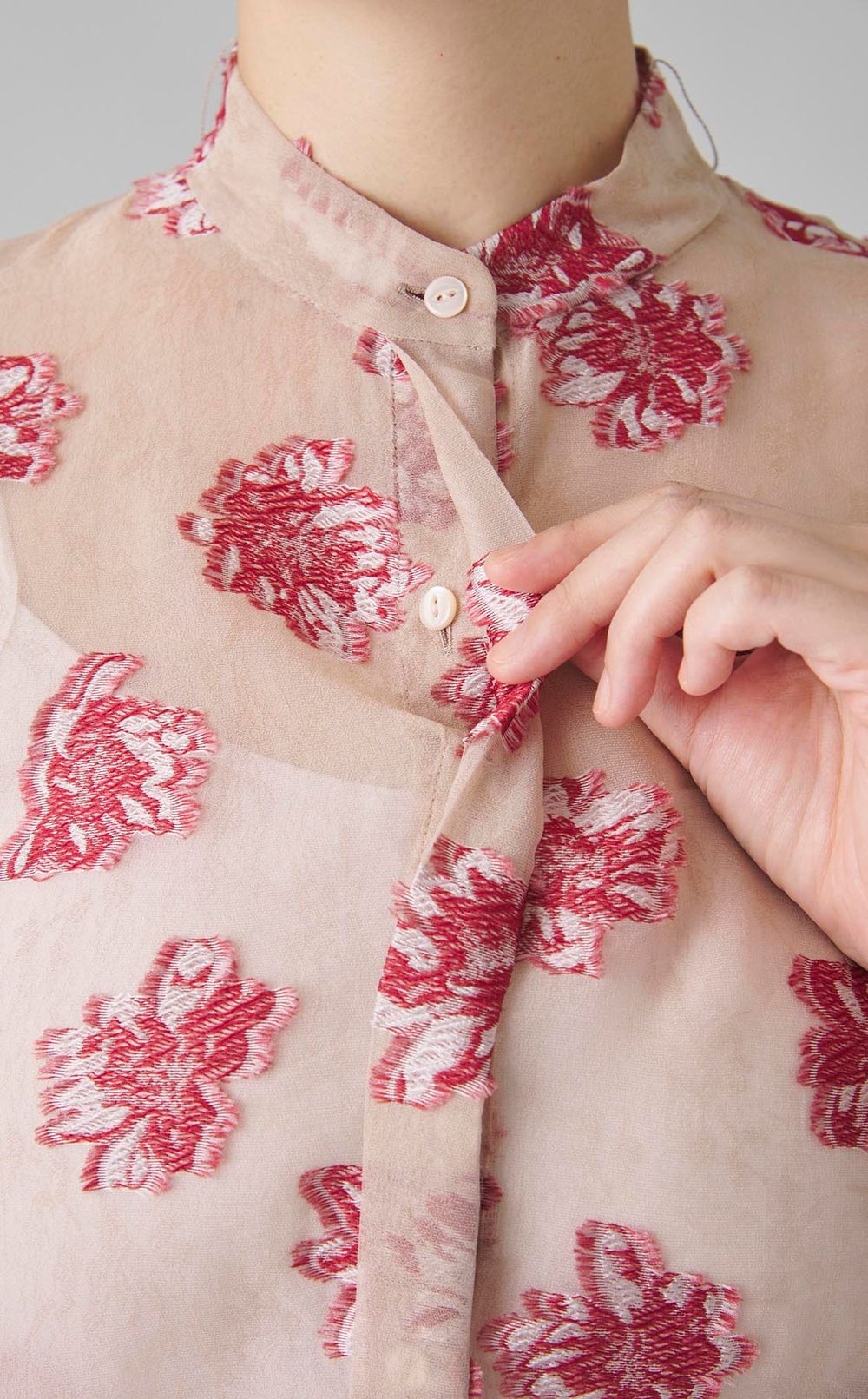 カットフラワーボウタイブラウス