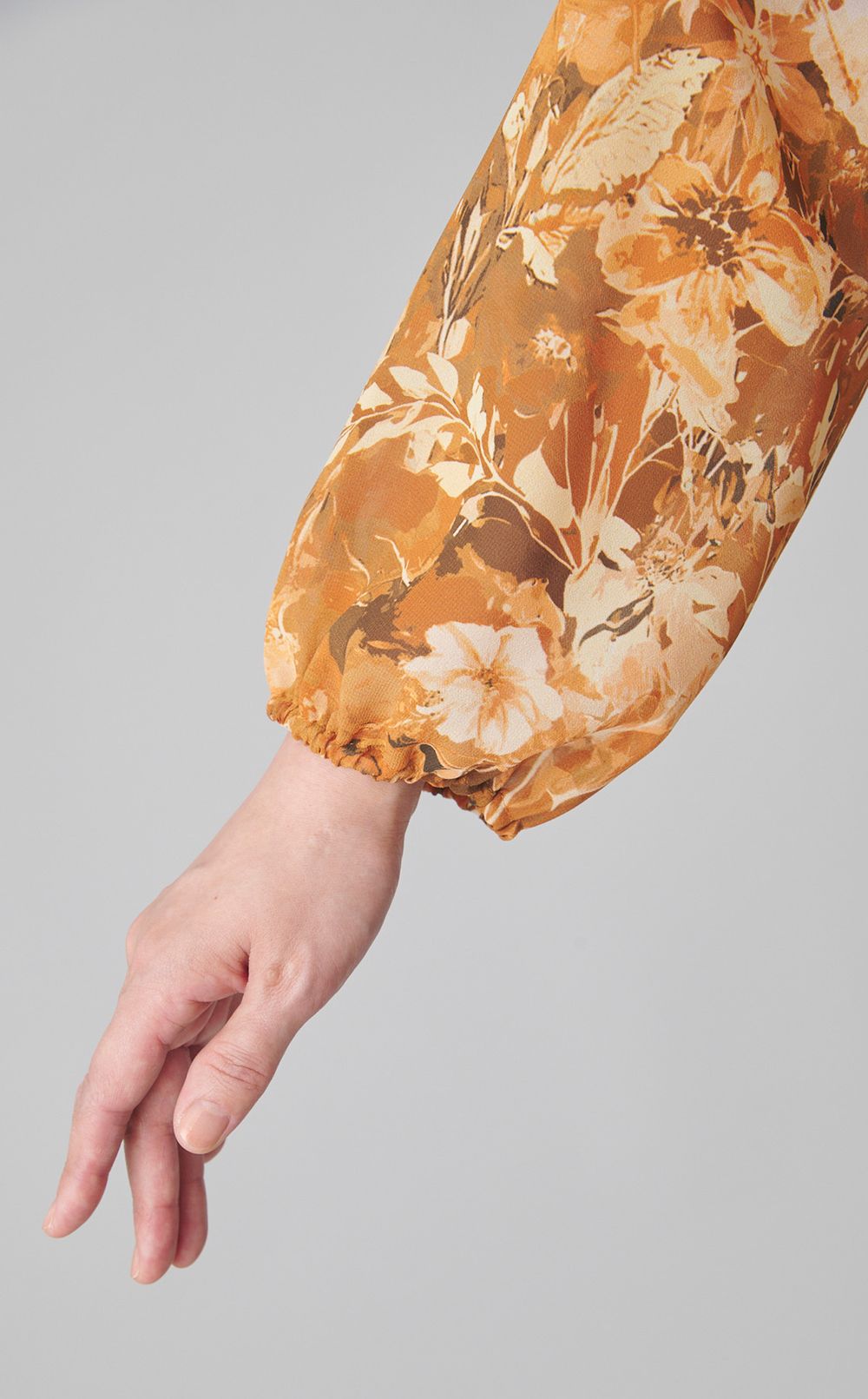 フィオーレプリントフリルブラウス