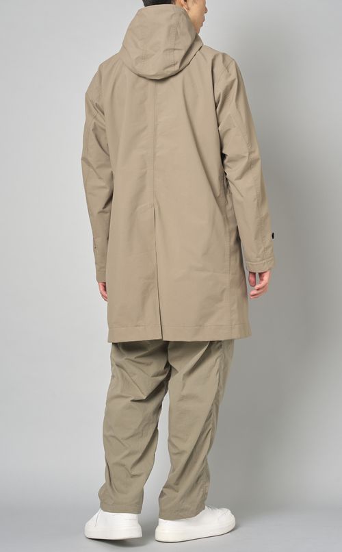 ナイロンフーデッドコート