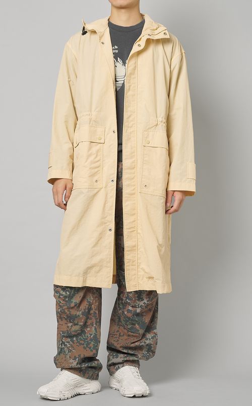 バックロゴフードコート