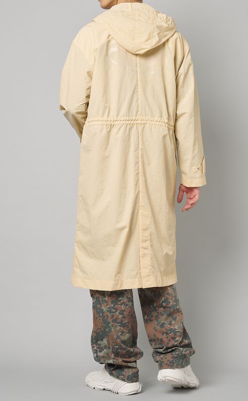 バックロゴフードコート