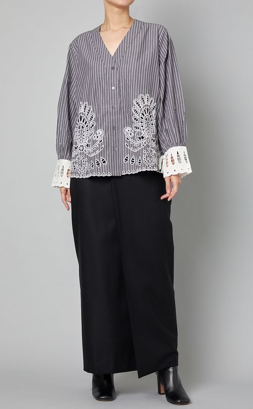 レースストライプVネックブラウス