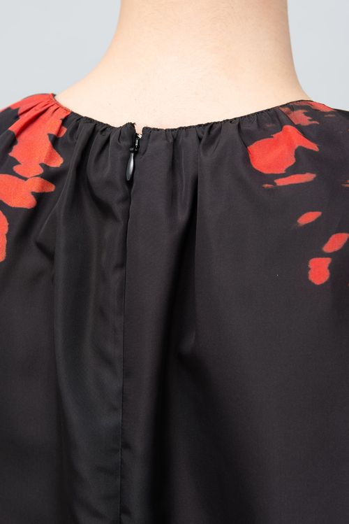 ネックギャザーフラワーワンピース