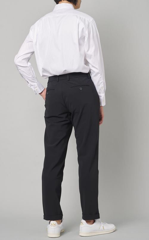 ストレッチクラシックパンツ