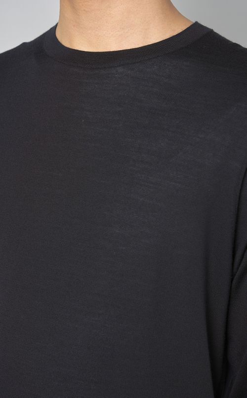 スーパーファインウールクルーネックニット