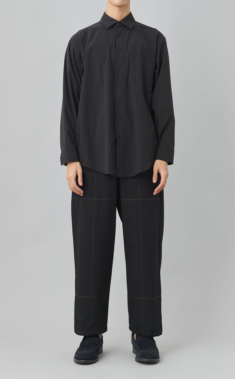 ボタンホールシャツ