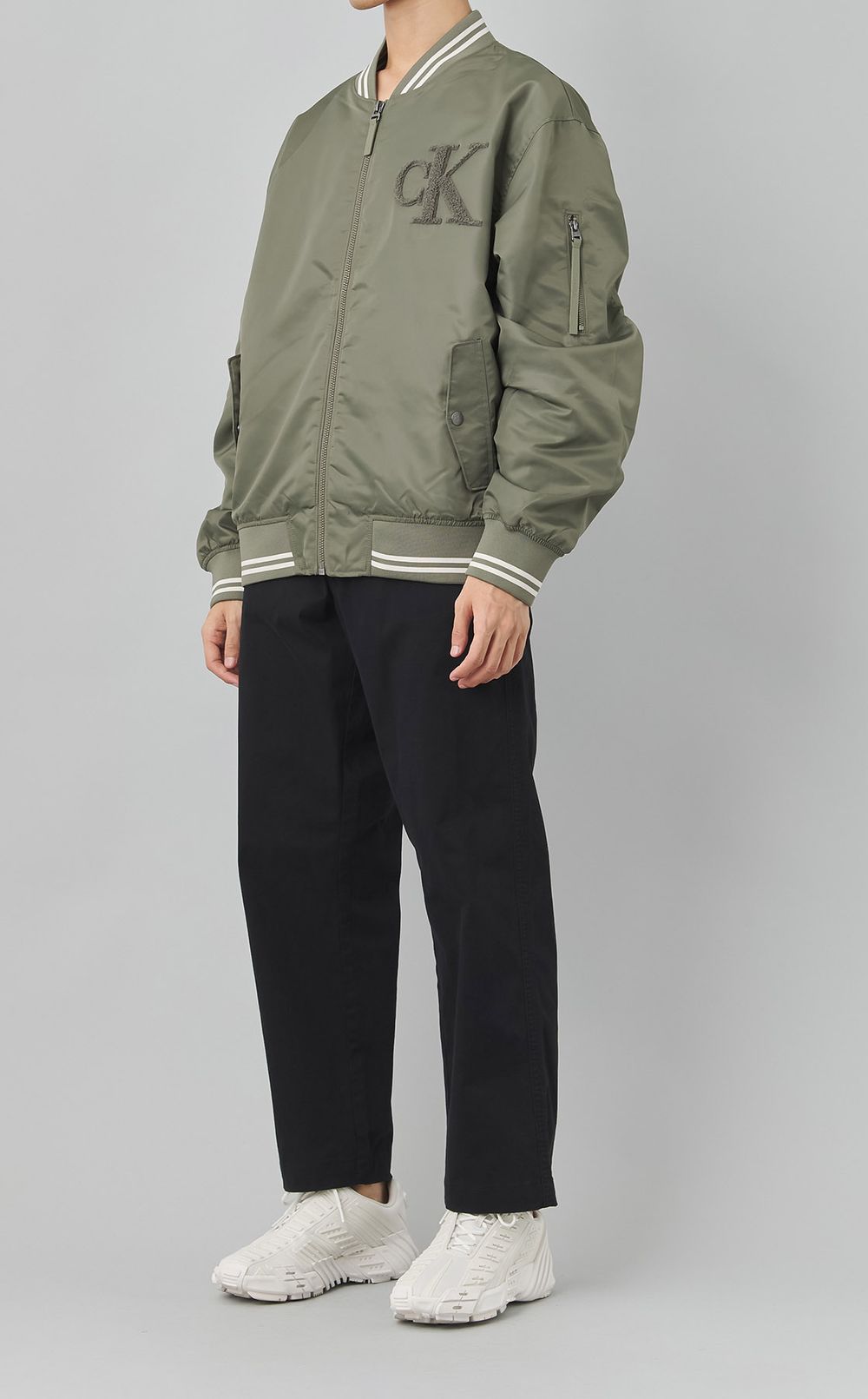 ストレートツイルチノパンツ