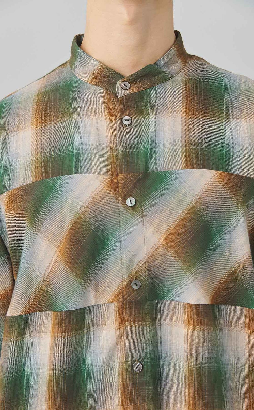 オンブレチェックスタンドカラーシャツ