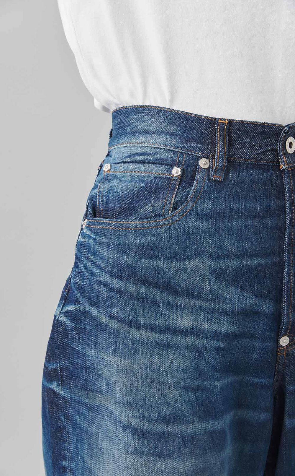 ターンアップワイドフィットジーンズ