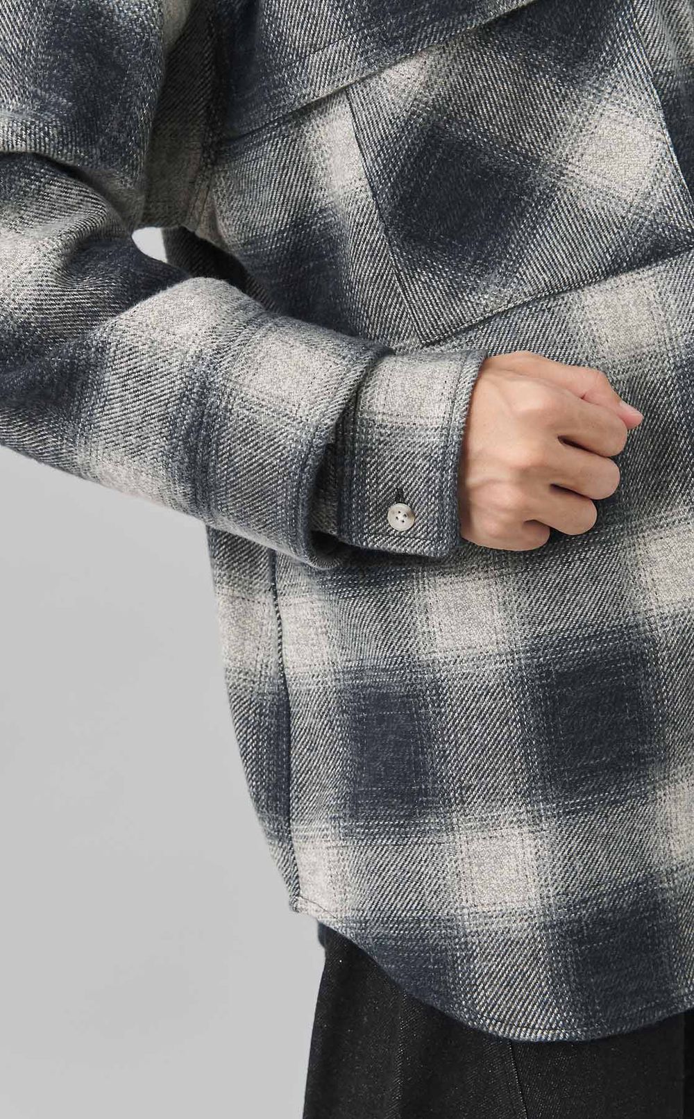 チェックダブルスリーブシャツ