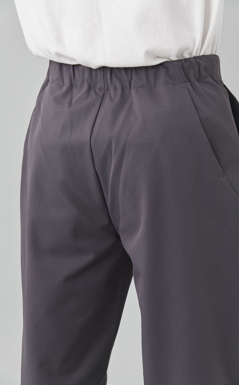 1タックテーパードストレッチパンツ