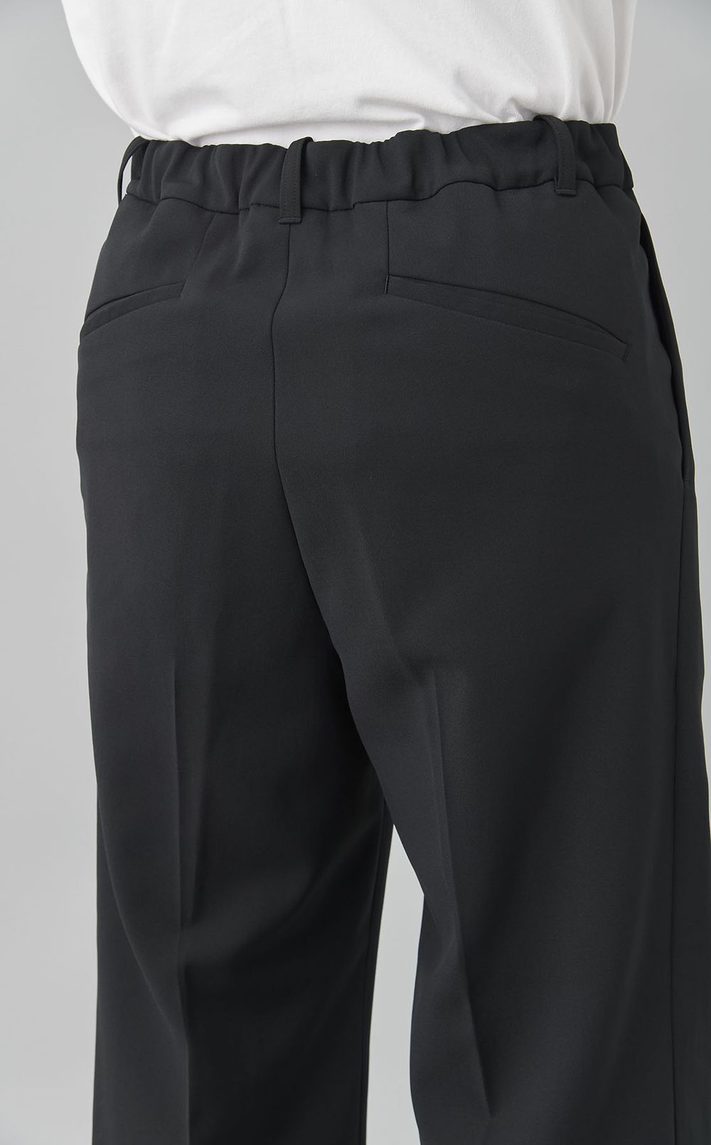 ワンタックストレートパンツ