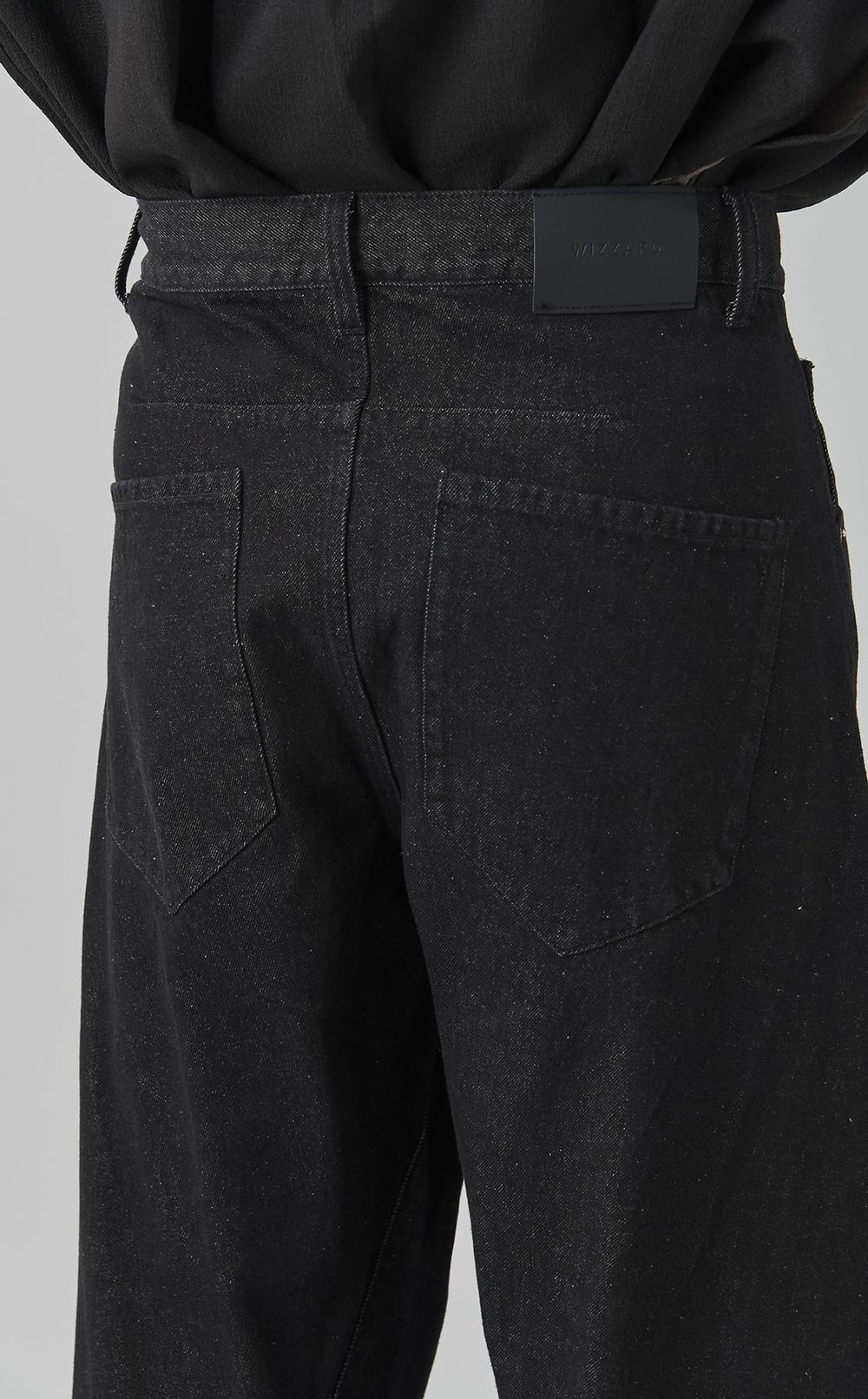 ツイストデニムパンツ