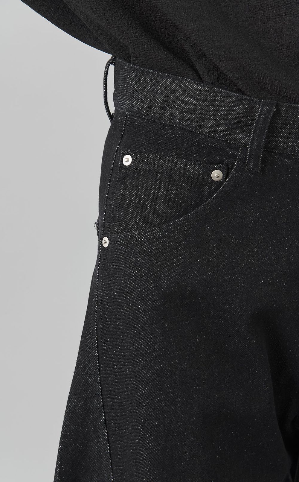 ツイストデニムパンツ