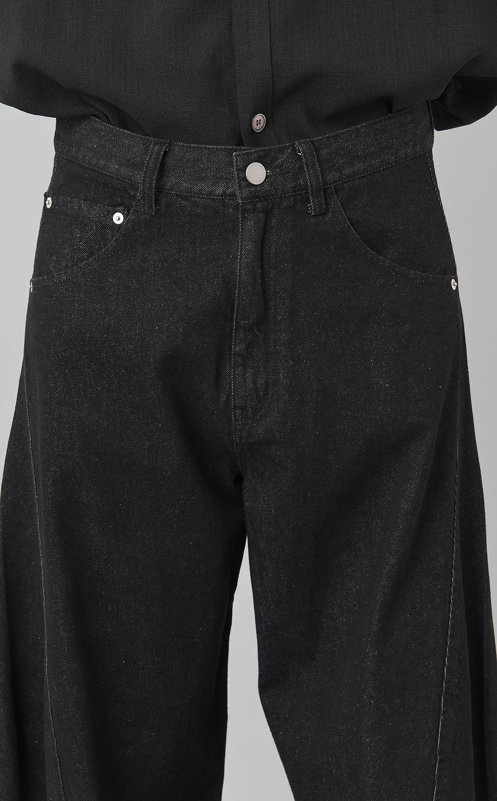 ツイストデニムパンツ