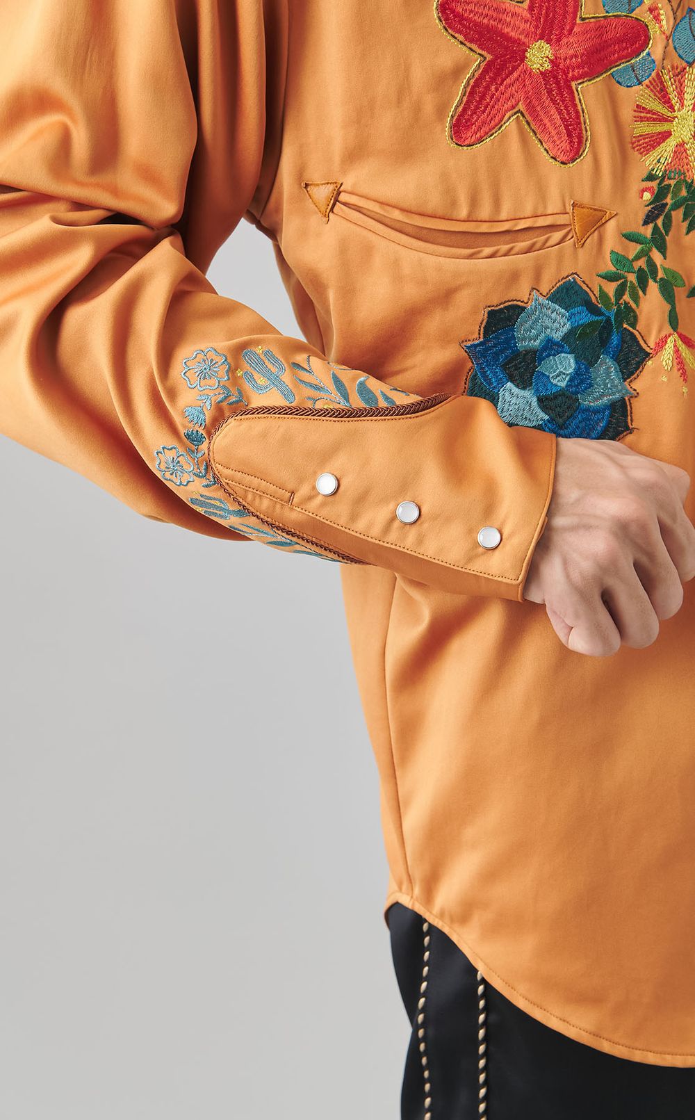 エンブロイダリーウエスタンシャツ