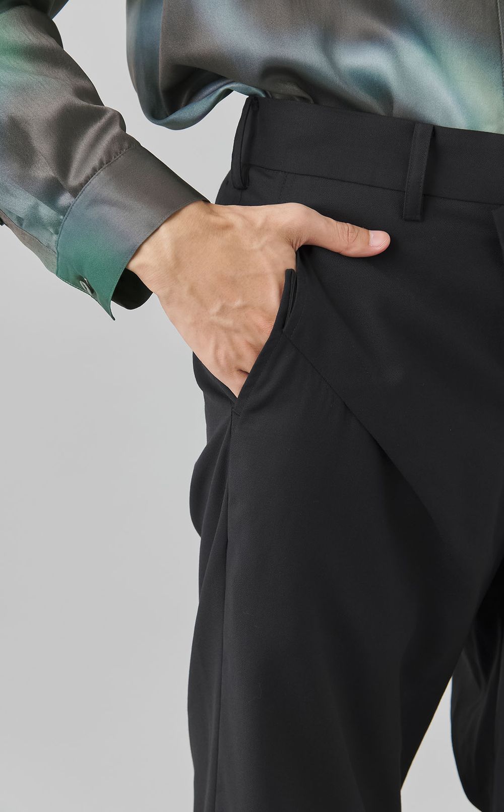 タックデザインスラックス