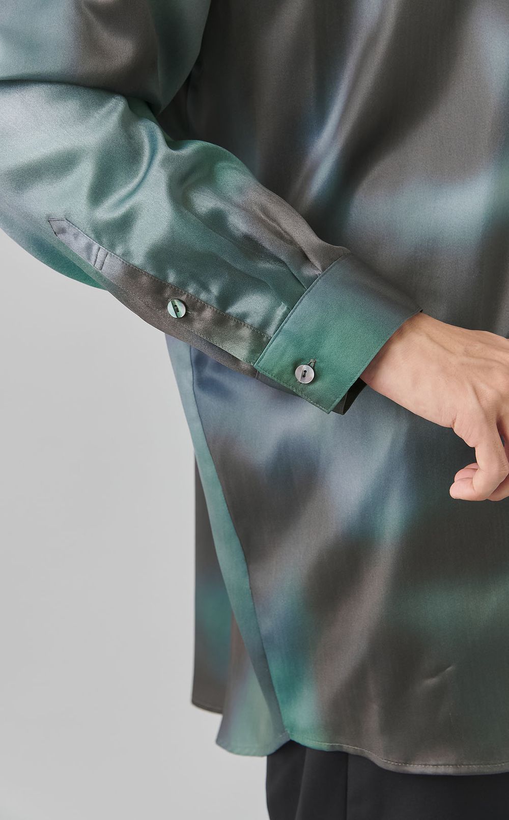 オーロラプリントシャツ