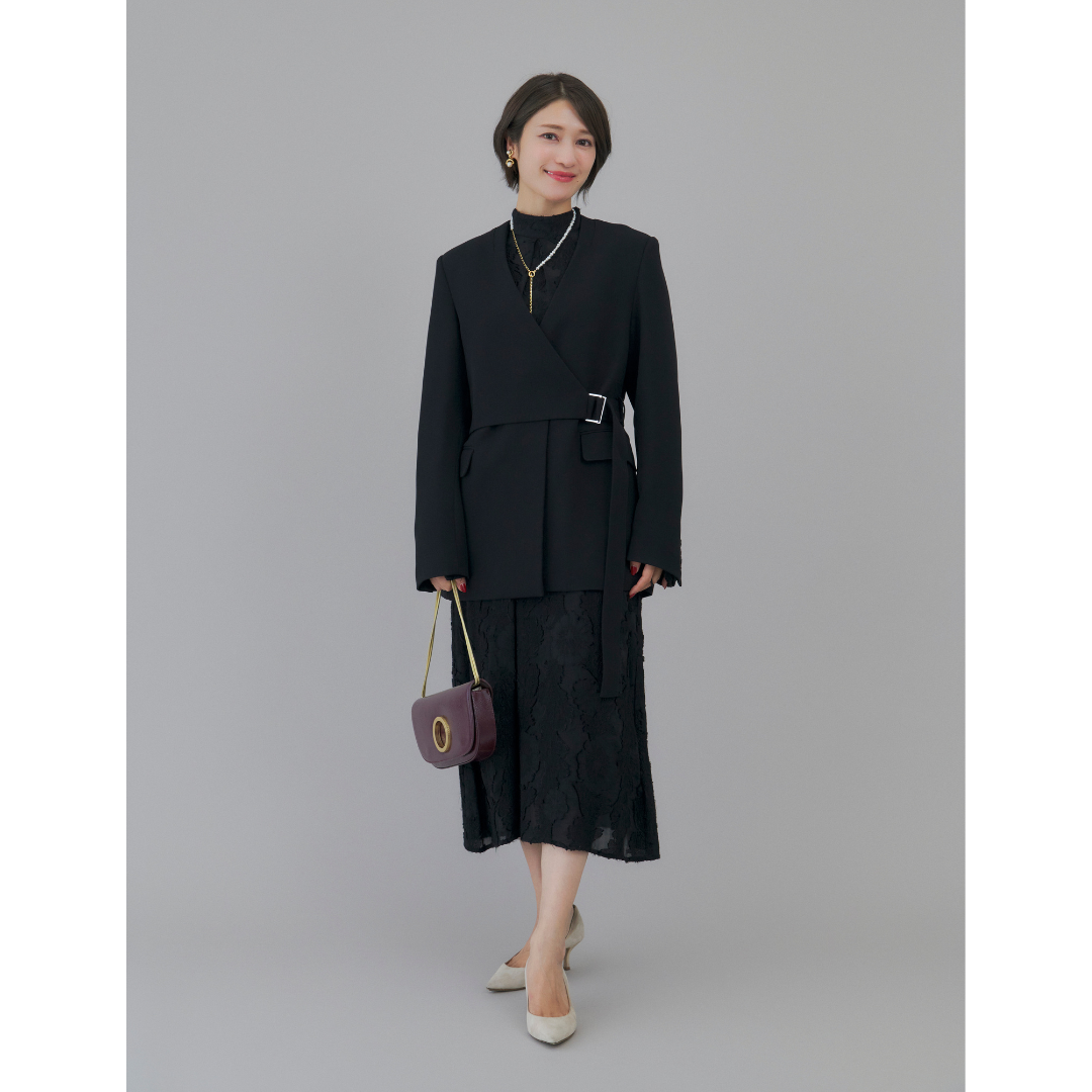 オールブラックのワンピース七五三ママコーデ