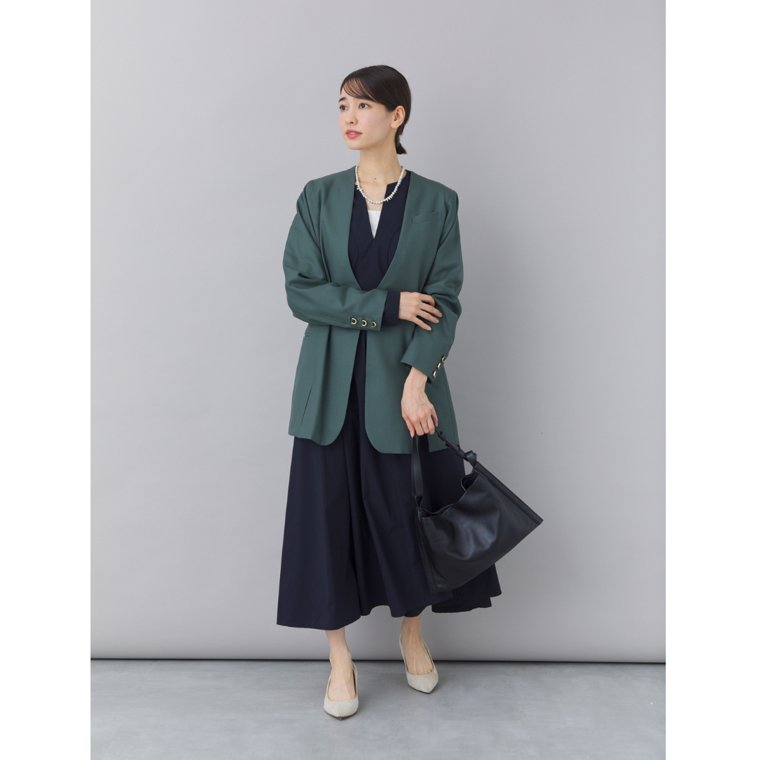 グリーンジャケット×ネイビーワンピースの七五三ママコーデ