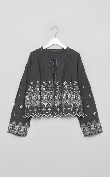 コットンエンブロイダリーブラウス