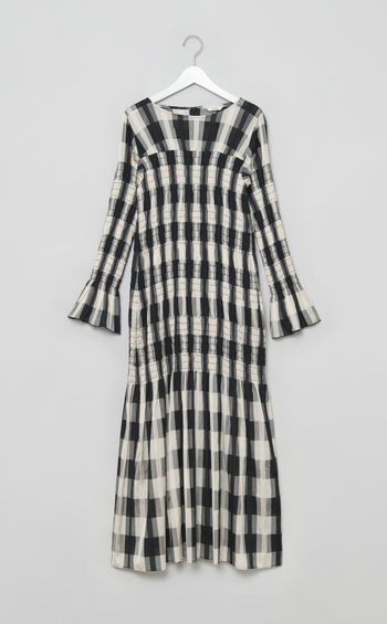 シャーリングロングワンピース