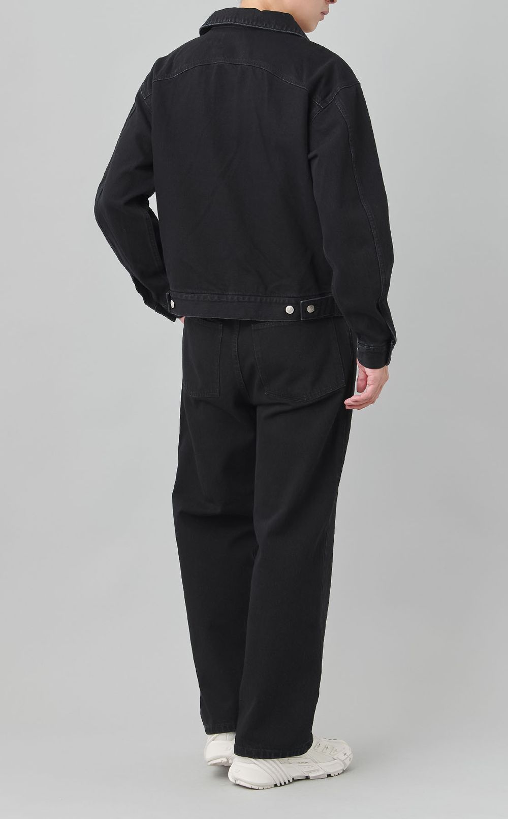 カーブポケットデニムジャケット