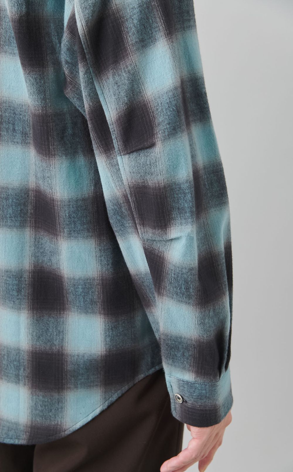 チェックミリタリースリーブシャツ