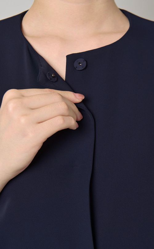 ノーカラーケープジャケット