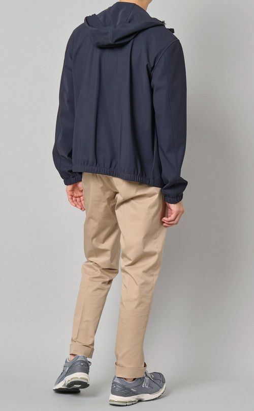 プレシジョンポンチフードジャケット