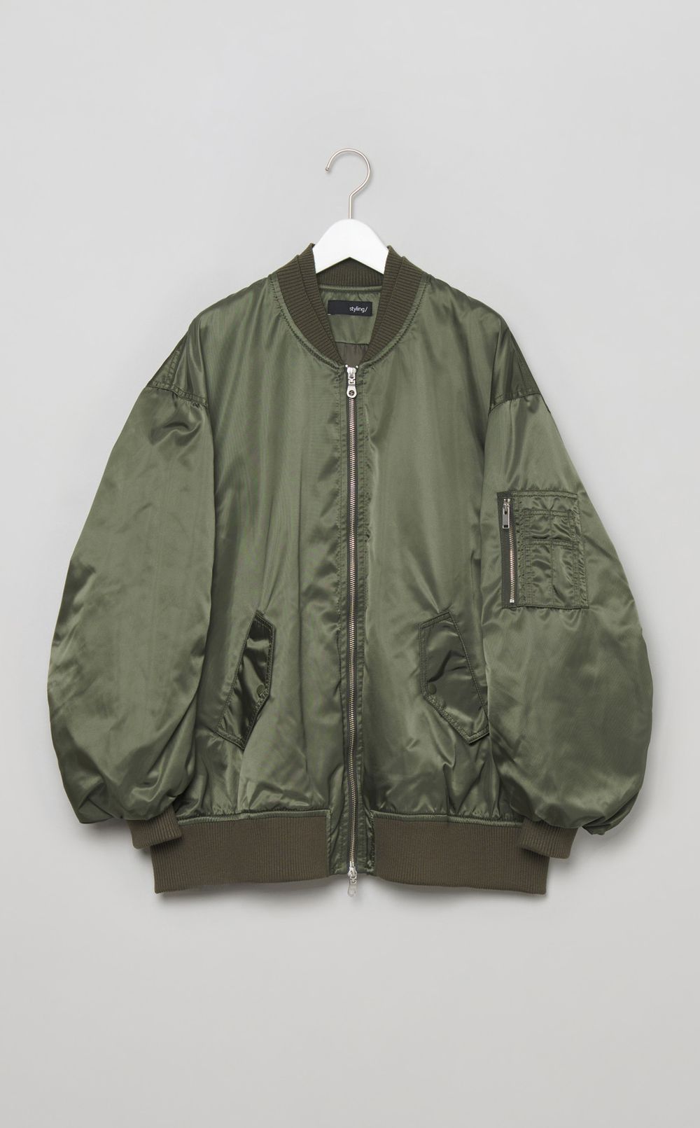 ナイロンフライトボリュームブルゾン