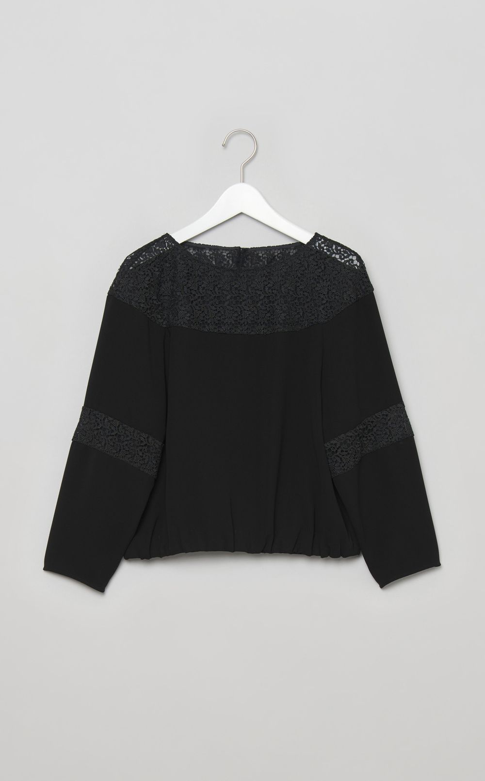 レースドッキングブラウス