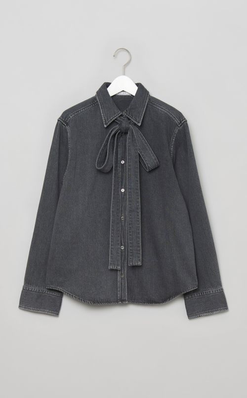 ボウタイ付きシャツカラーデニムシャツ