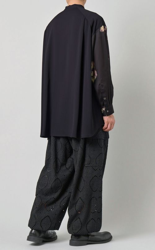 コサージュプリントバイカラーシャツ