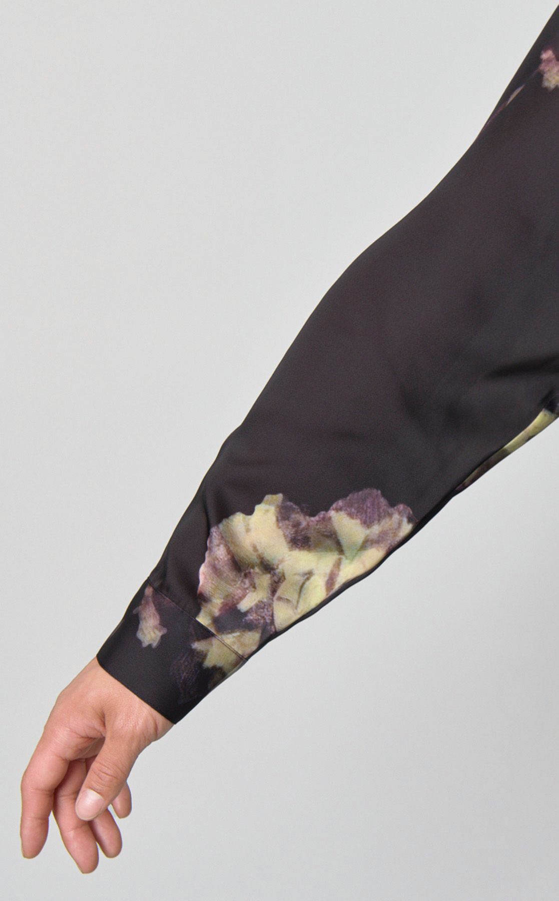 JUN OKAMOTO｜コサージュプリントバイカラーシャツ