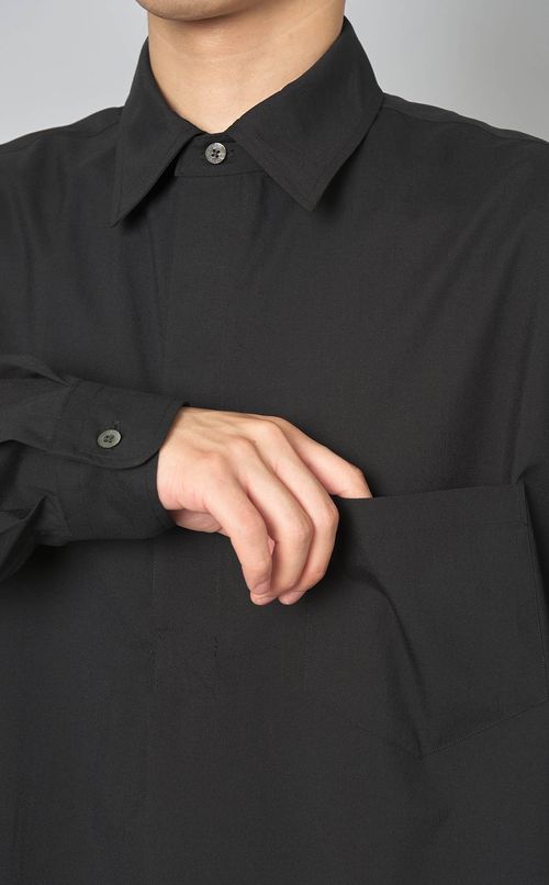 プルオーバースポーツシャツ