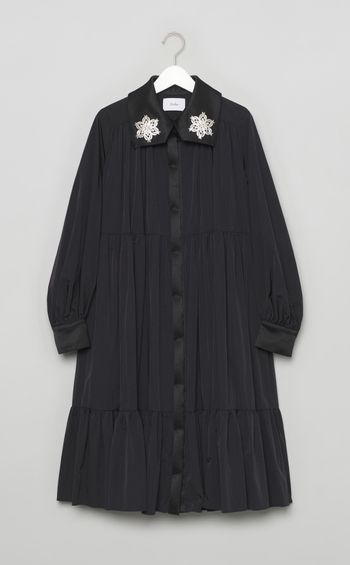 金駒刺繍ギャザーフレアワンピース