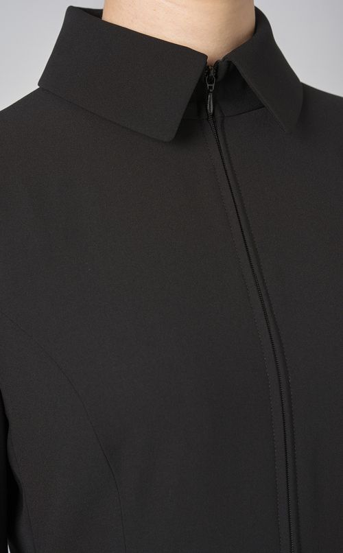 バックサテンフロントジップワンピース