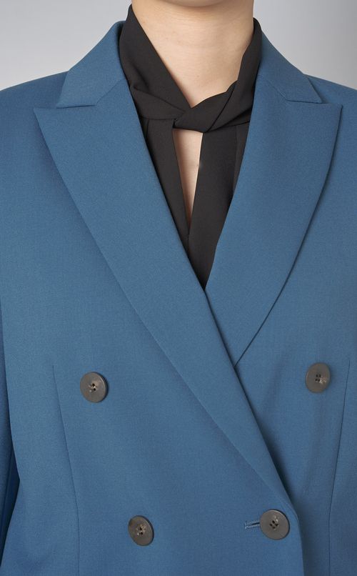 ピークドラペルダブルジャケット