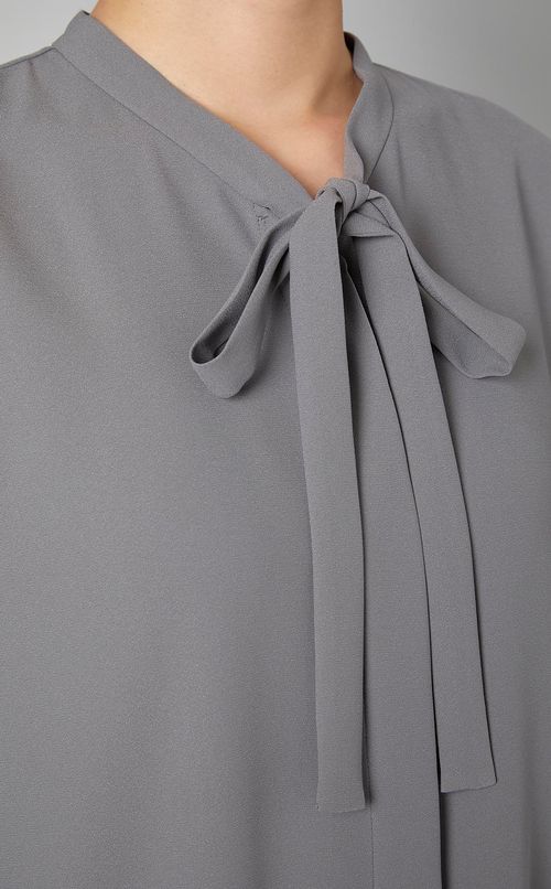 ナロータイブラウス