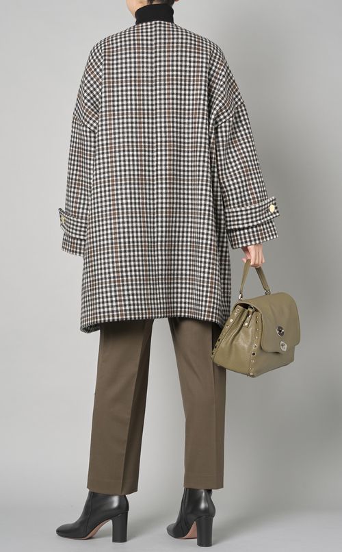 ノーカラーゴールドボタンコート