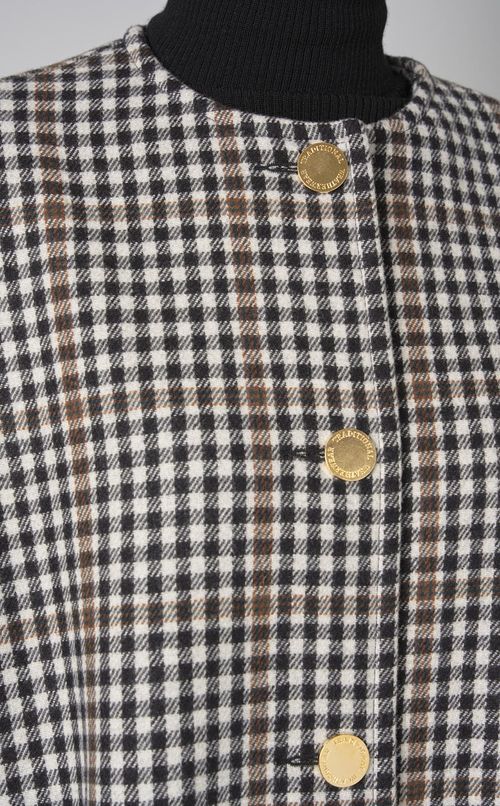 ノーカラーゴールドボタンコート