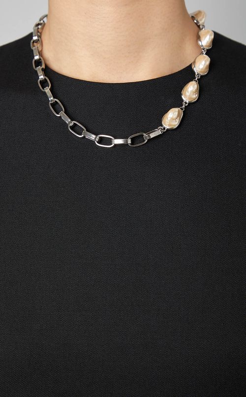 パールモチーフチェーンネックレス