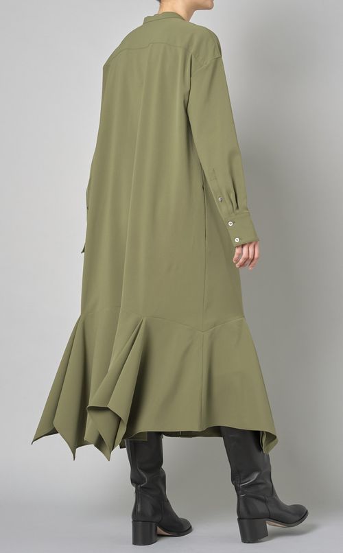 ストレッチスタンドカラーワンピース